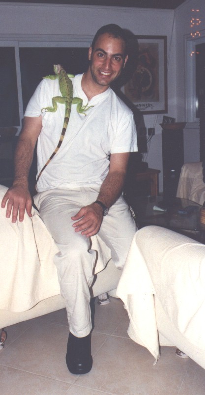 Ugi.jpg (94167 bytes)
